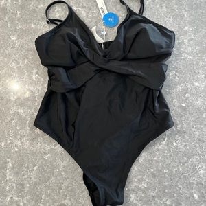 NWT Cupshe one piece swim suit